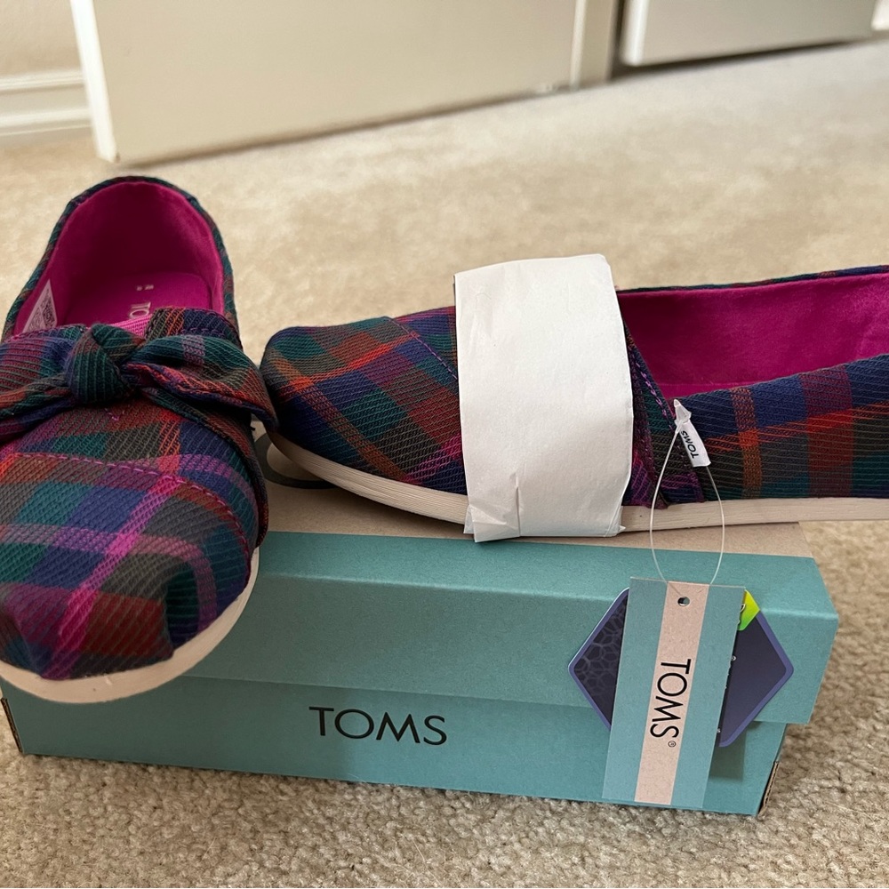 NWT : Toms NEVER BEEN WORN